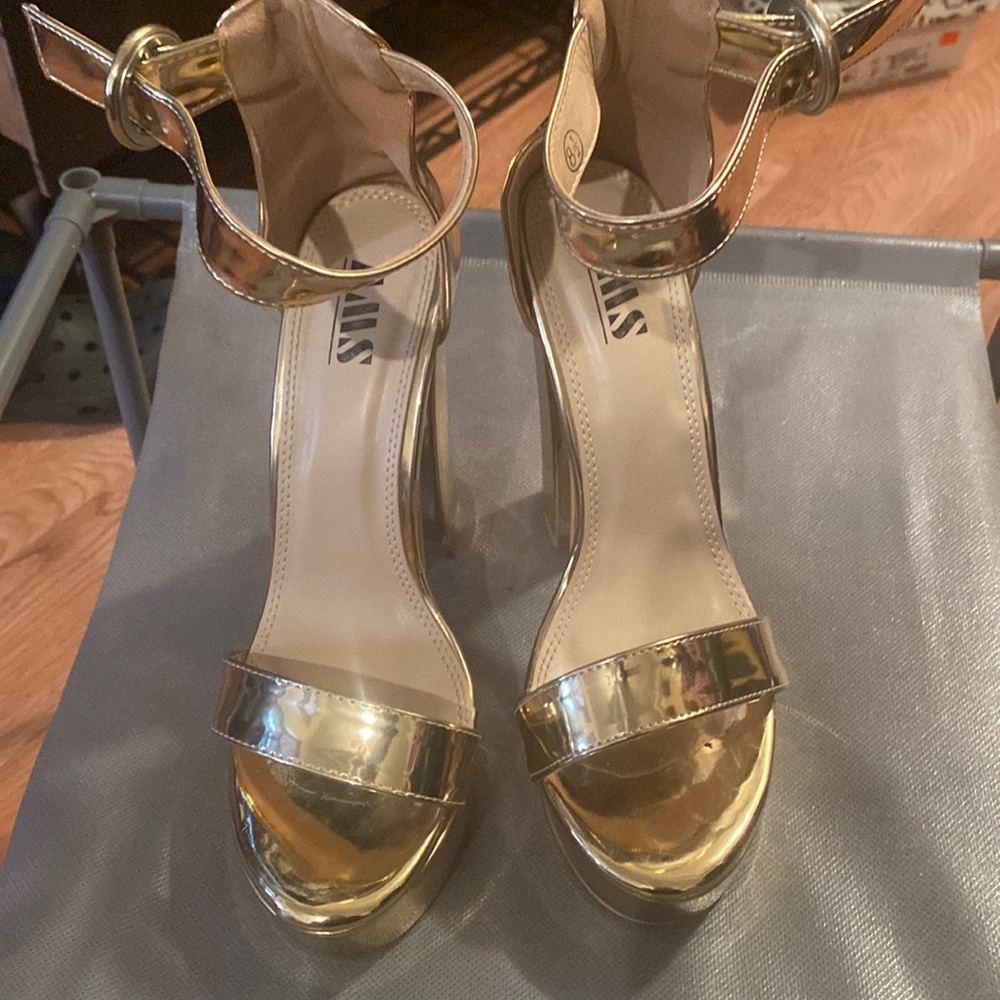 Gold platform shoes from Dollskill size 8.5